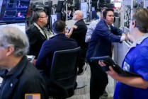 尾盘：纳斯达克转涨，科技股收复部分失地