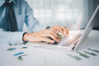 特朗普:很难要求以色列停止空袭，可能会支持停火，原油黄金回落！美联储官员发声，事关降息！人民币 大消息