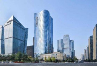 手握400亿元现金，四川硅王打出抗跌底牌