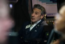 盘前：纳指期货跌1.28% “大空头”做空英伟达