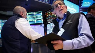 道指暴跌逾1500点 纳指重挫5%