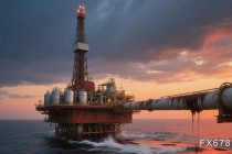 原油交易提醒：供给端过剩预期升温压制油价，短期维持震荡调整