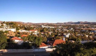 加蓬总统宣布组建新政府