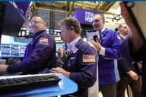 盘前：纳指期货涨0.04% 特朗普批准英伟达对华销售H200芯片