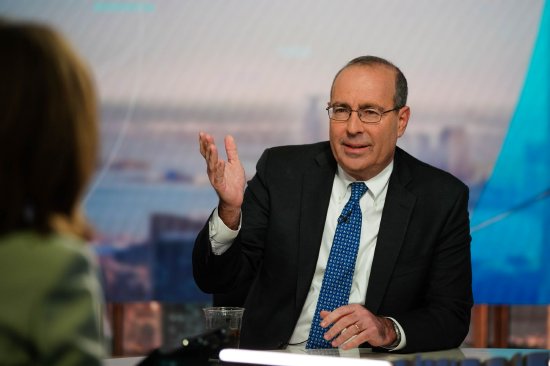 外盘头条：制药行业恐遭特朗普关税冲击 富国银行称特斯拉或再跌50% 奔驰考虑在美停售入门级车型  第6张