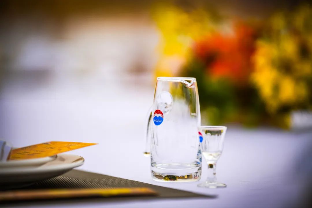 贵州茅台年报:净利同比增15.38%,系列酒营收站稳200亿  第2张 贵州茅台年报:净利同比增15.38%,系列酒营收站稳200亿  第2张