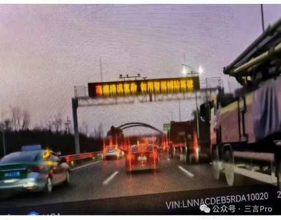 雷军停更4天,卢伟冰回应雷军近况  第1张 雷军停更4天,卢伟冰回应雷军近况  第1张