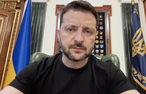 泽连斯基猛批美国:软弱!连俄罗斯都不敢提  第1张 泽连斯基猛批美国:软弱!连俄罗斯都不敢提  第1张