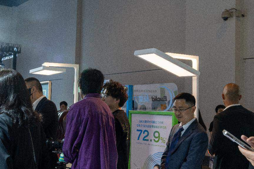 从 “光谱稳定” 到 “护眼靠谱”:柯达白泽系列护眼大路灯闪亮第25届COOC展  第12张 从 “光谱稳定” 到 “护眼靠谱”:柯达白泽系列护眼大路灯闪亮第25届COOC展  第12张