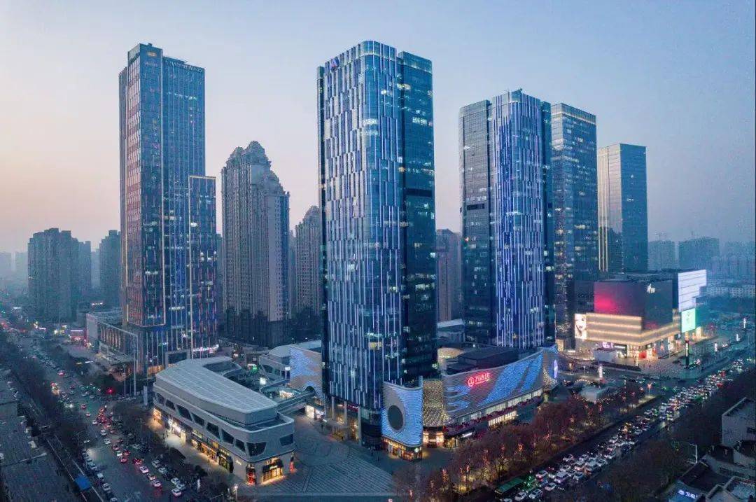 七成内房股退市潮来袭 建业地产困局待破  第3张