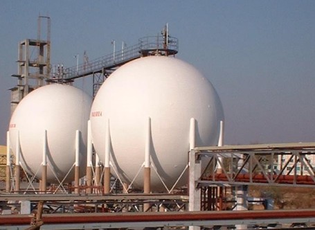 如何看待石油价格与黄金的关系?这种关系对能源和贵金属市场有何影响?  第1张 如何看待石油价格与黄金的关系?这种关系对能源和贵金属市场有何影响?  第1张