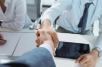 如何分析利率变动对经济的多方面影响?利率变动影响汇率的机制是怎样的?  第1张 如何分析利率变动对经济的多方面影响?利率变动影响汇率的机制是怎样的?  第1张