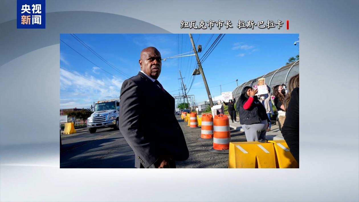 抗议白宫移民政策 美一市长因“非法闯入”移民拘留中心遭逮捕  第1张 抗议白宫移民政策 美一市长因“非法闯入”移民拘留中心遭逮捕  第1张