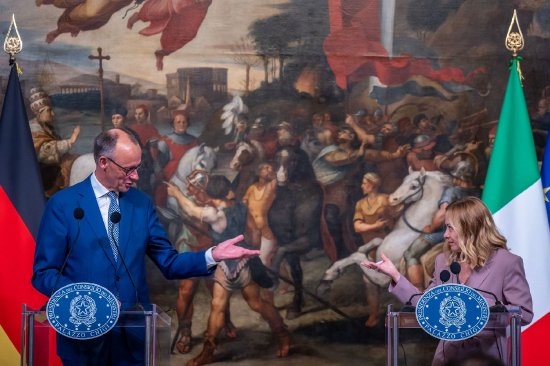 梅洛尼会见默茨时称自己非 “国际领导人心理医生”  第1张 梅洛尼会见默茨时称自己非 “国际领导人心理医生”  第1张