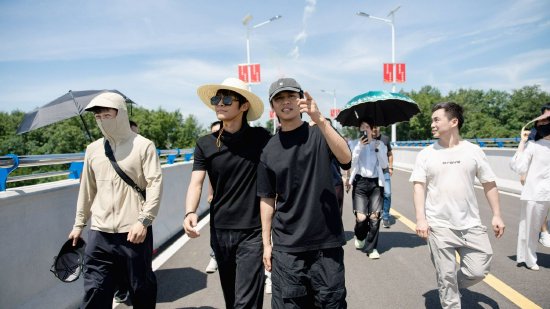 三只羊捐资2000万建桥 小杨哥现身通车仪式  第1张 三只羊捐资2000万建桥 小杨哥现身通车仪式  第1张