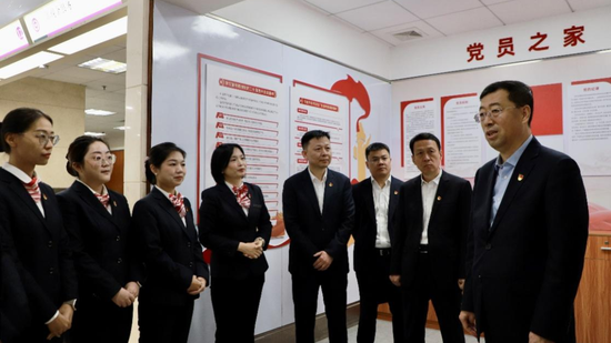 中国银行董事长葛海蛟与广东省委常委、广州市委书记郭永航举行工作会谈并在穗调研  第1张