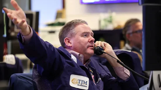 早盘:美股周一涨跌不一 纳指与标普指数转涨 第1张 早盘:美股周一涨跌不一 纳指与标普指数转涨 第1张