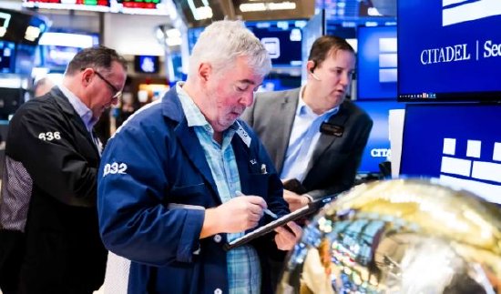 盘前:纳指期货涨0.23% 金银再创新高 第1张 盘前:纳指期货涨0.23% 金银再创新高 第1张